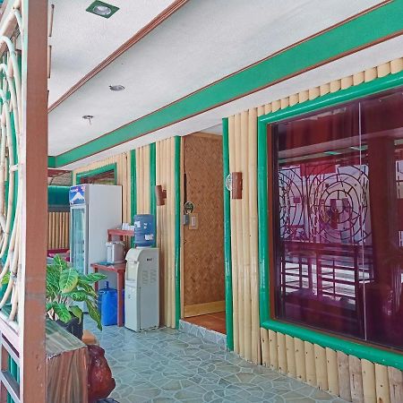 إل نيدو Chariz Inn المظهر الخارجي الصورة